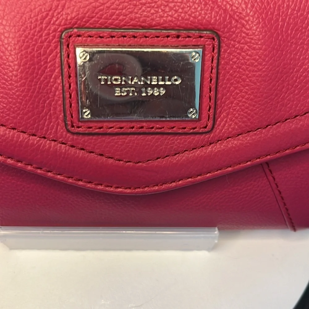 Tignanello Wallet on chain Crossbody bag phone case fuchsia Padded EUC 7.5w